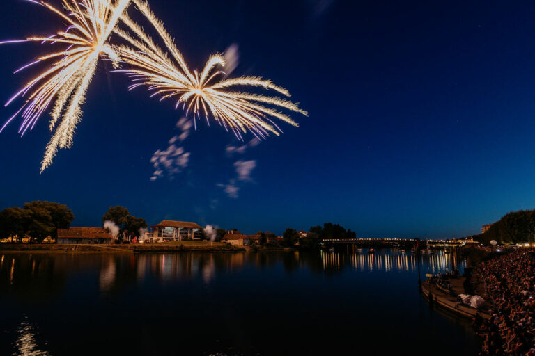 Christelle Ferreira – Chalon Sur Saône – Descente flambeaux feu d’artifice