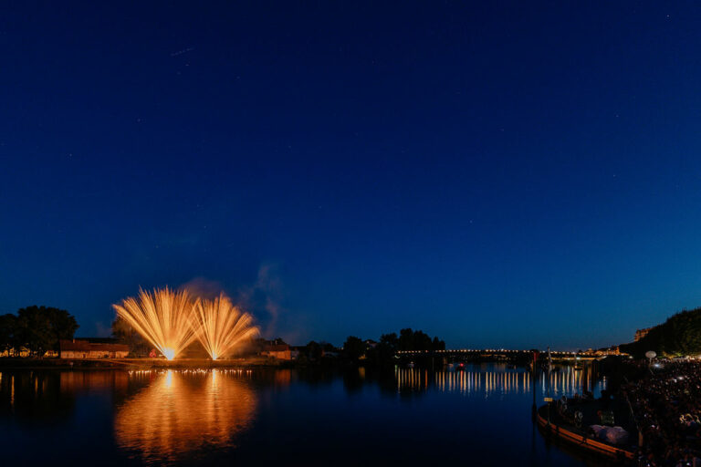 Christelle Ferreira – Chalon Sur Saône – Descente flambeaux feu d’artifice