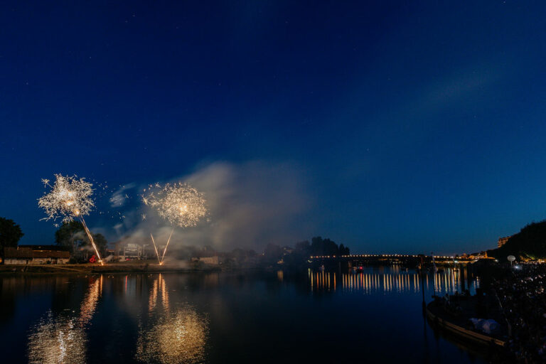 Christelle Ferreira – Chalon Sur Saône – Descente flambeaux feu d’artifice