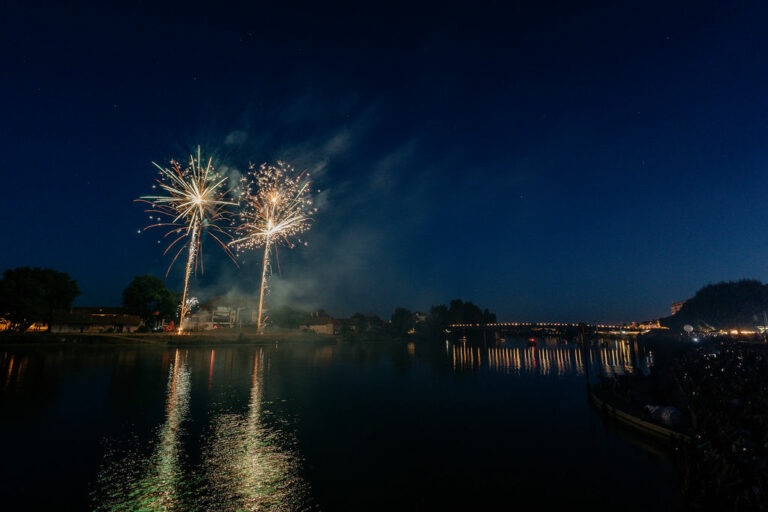 Christelle Ferreira – Chalon Sur Saône – Descente flambeaux feu d’artifice