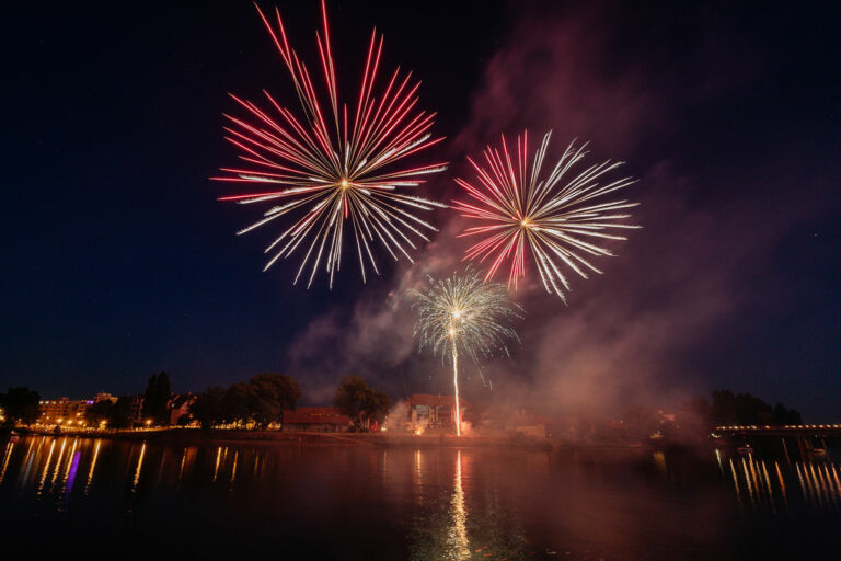 Christelle Ferreira – Chalon Sur Saône – Descente flambeaux feu d’artifice