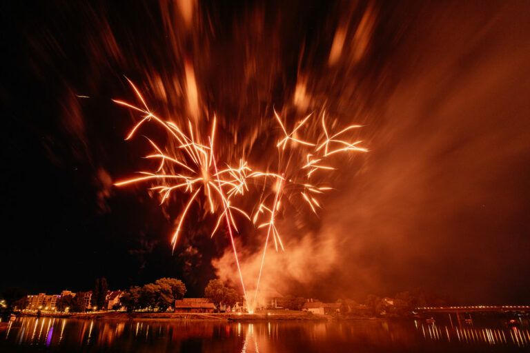 christelle-ferreira-chalon-sur-saone-descente-flambeaux-fau-d-artifice-3597