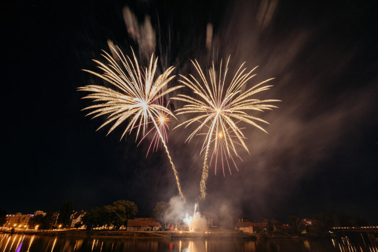 Christelle Ferreira – Chalon Sur Saône – Descente flambeaux feu d’artifice