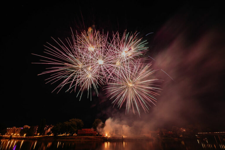 Christelle Ferreira – Chalon Sur Saône – Descente flambeaux feu d’artifice