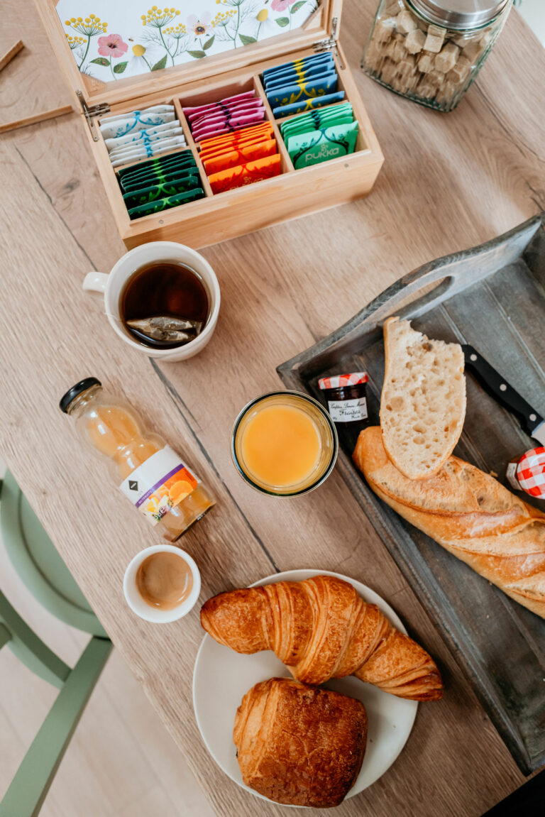 Petit-déjeuner Le Chat Léon – Hébergement Chalon sur Saone